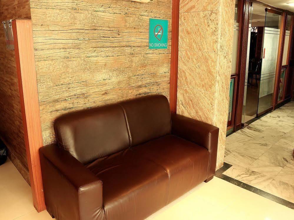 Oyo 2871 Hotel Ratnakar Inn Kalkutta Kültér fotó