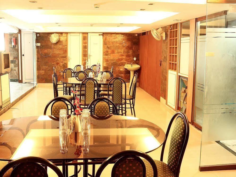 Oyo 2871 Hotel Ratnakar Inn Kalkutta Kültér fotó